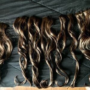 Clip-In Hair Extensions - Synthetic 22in long